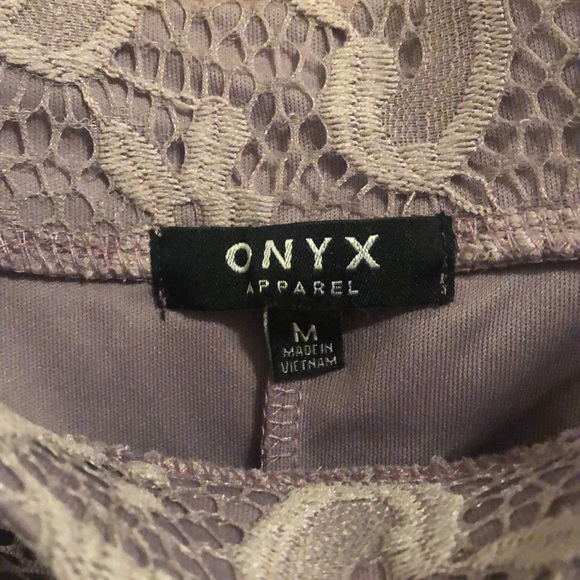 Below the knee lace skirt - Picture 2 of 2